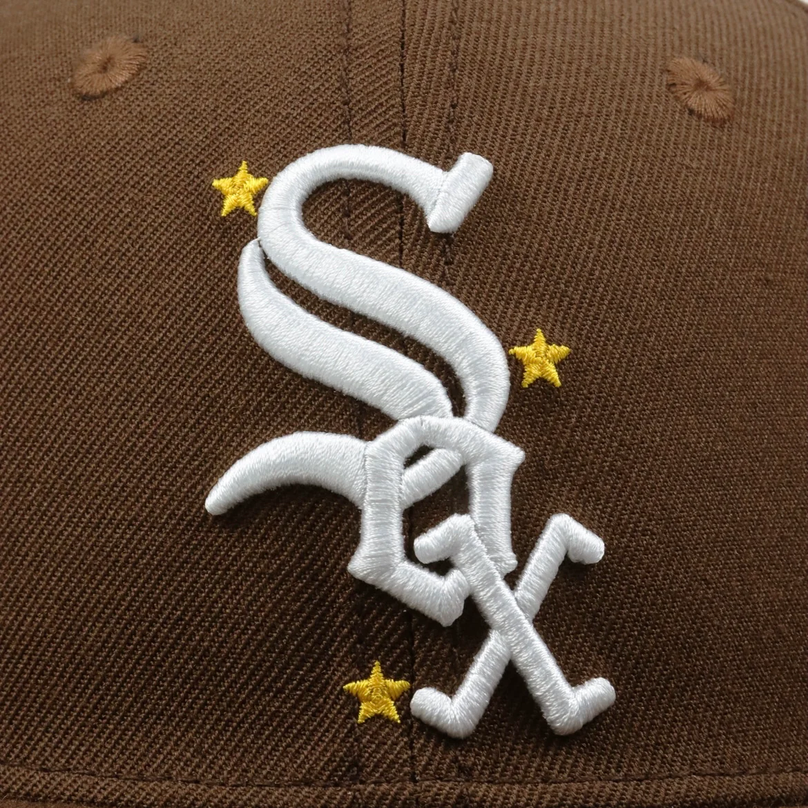 Graduation “Felicity” Fitted Brown - Image 4